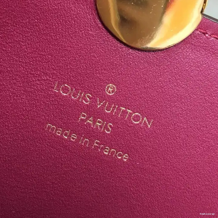 Fashionrep LV 19T1L0322 Bags 0810